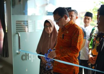 Walikota Wahdi Siradjuddin Resmikan Gedung Pemberdayaan Daarut Tauhiid Peduli Kota Metro