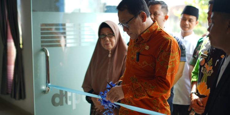 Walikota Wahdi Siradjuddin Resmikan Gedung Pemberdayaan Daarut Tauhiid Peduli Kota Metro
