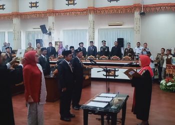 Ria Hartini Resmi Dilantik Jadi Ketua DPRD Metro