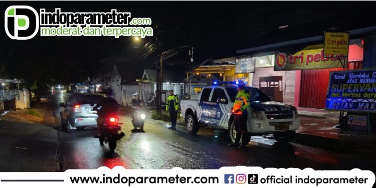 Polres Metro Tingkatkan Keamanan Malam dengan Patroli Blue Light