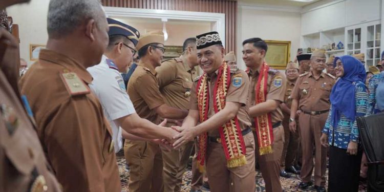 Hari Pertama Bertugas, Wali Kota Metro Tegaskan Komitmen Pelayanan Publik
