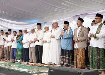 “Lampung Bersalawat” Dihadiri Ketua MPR RI Ahmad Muzani, Sampaikan Salam dari Presiden Prabowo Subianto, Gubernur Mirza Ajak Masyarakat Maknai Nuzulul Quran untuk Tingkatkan Ketaqwaan kepada Allah SWT