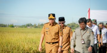 Gubernur Mirza Ikuti Panen Raya Padi Serentak di 14 Provinsi secara Nasional oleh Presiden Prabowo Subianto yang Dipusatkan di Majalengka, Jawa Barat