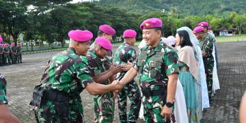 Brigif 4 Mar/BS: Danbrigif 4 Mar/BS Beserta Ibu Ketua Cabang 7 PG Kormar Pimpin Apel Gabungan dalam Rangka Halal Bihalal Idulfitri 1446 H di Wilayah Lampung