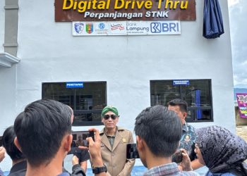 Komisi III DPRD Provinsi Lampung inspeksi mendadak ke fasilitas pelayanan Samsat Drive Thru