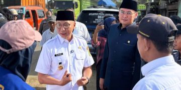 Gubernur dan Wakil Ketua DPRD Lampung Tinjau Lokasi Banjir di Kecamatan Panjang
