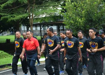 Dalam Rangka Hut Ke – 22 di Yonif 7 melaksanakan Olahraga Bersama