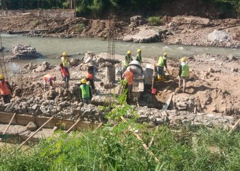 BPBD Provinsi Lampung ‘Warning’ Konsultan Pengawas dan Rekanan Proyek Tebing Sungai di Desa Bunut Kecamatan Way Ratai Kabupaten Pesawaran