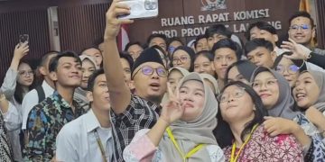 DPRD Lampung Dorong Generasi Muda Melek Politik Lewat Sekolah Politik CreSHome